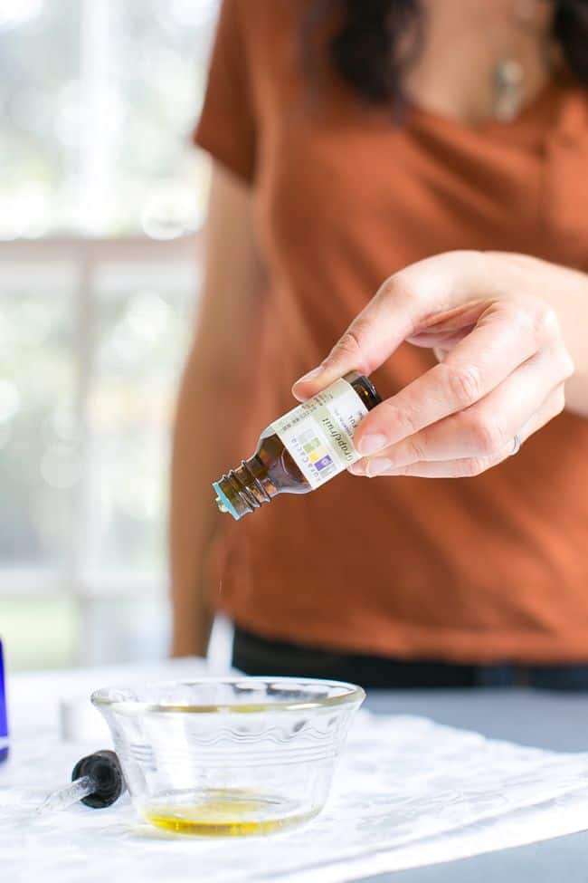 Adding essential oils to DIY perfume recipe