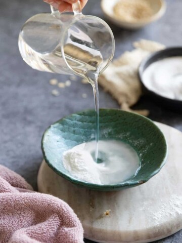 Baking soda scrub for face