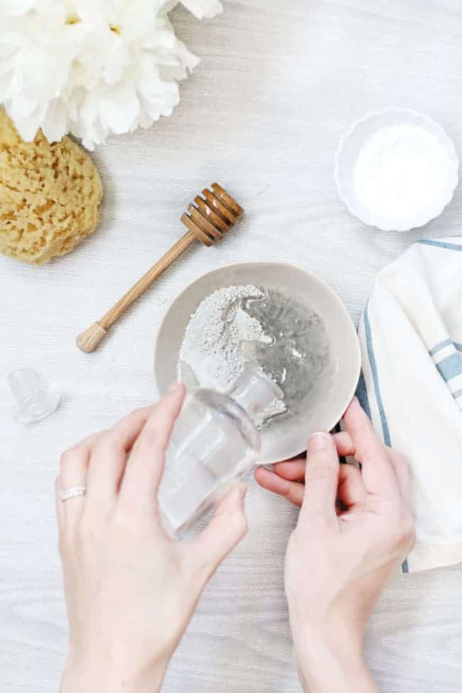 Carbonated Clay Mask that Bubbles