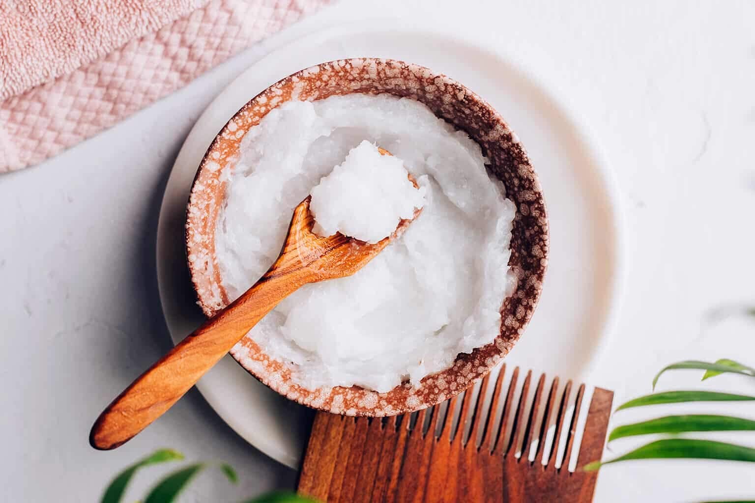 How to Use Coconut Oil for Shiny, Healthy Hair