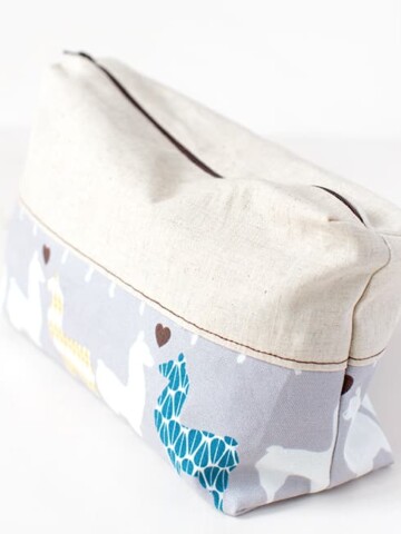 DIY zipper pouch| Olivia Stanesby for 