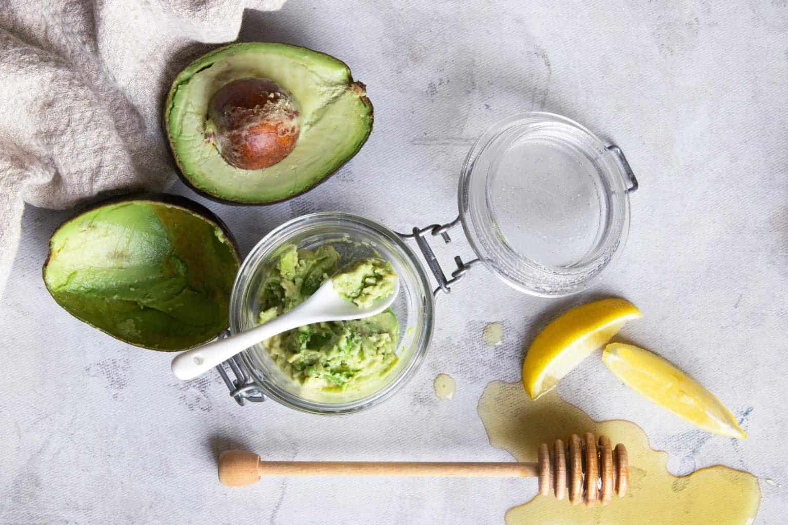 Avocado and Lemon Face Mask for Acne