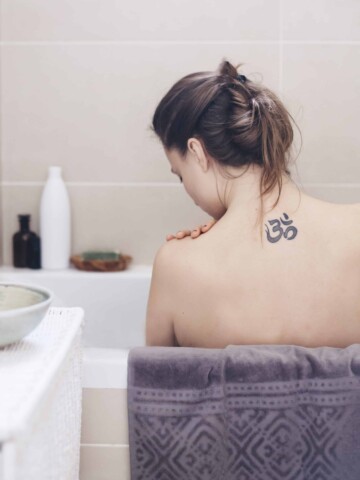 How to create a moon bath ritual