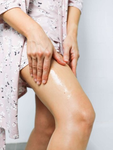 Honey massage for cellulite