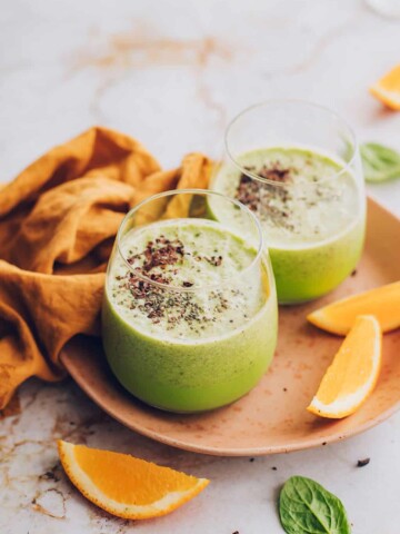 How to make a hormone-balancing smoothie for PMS