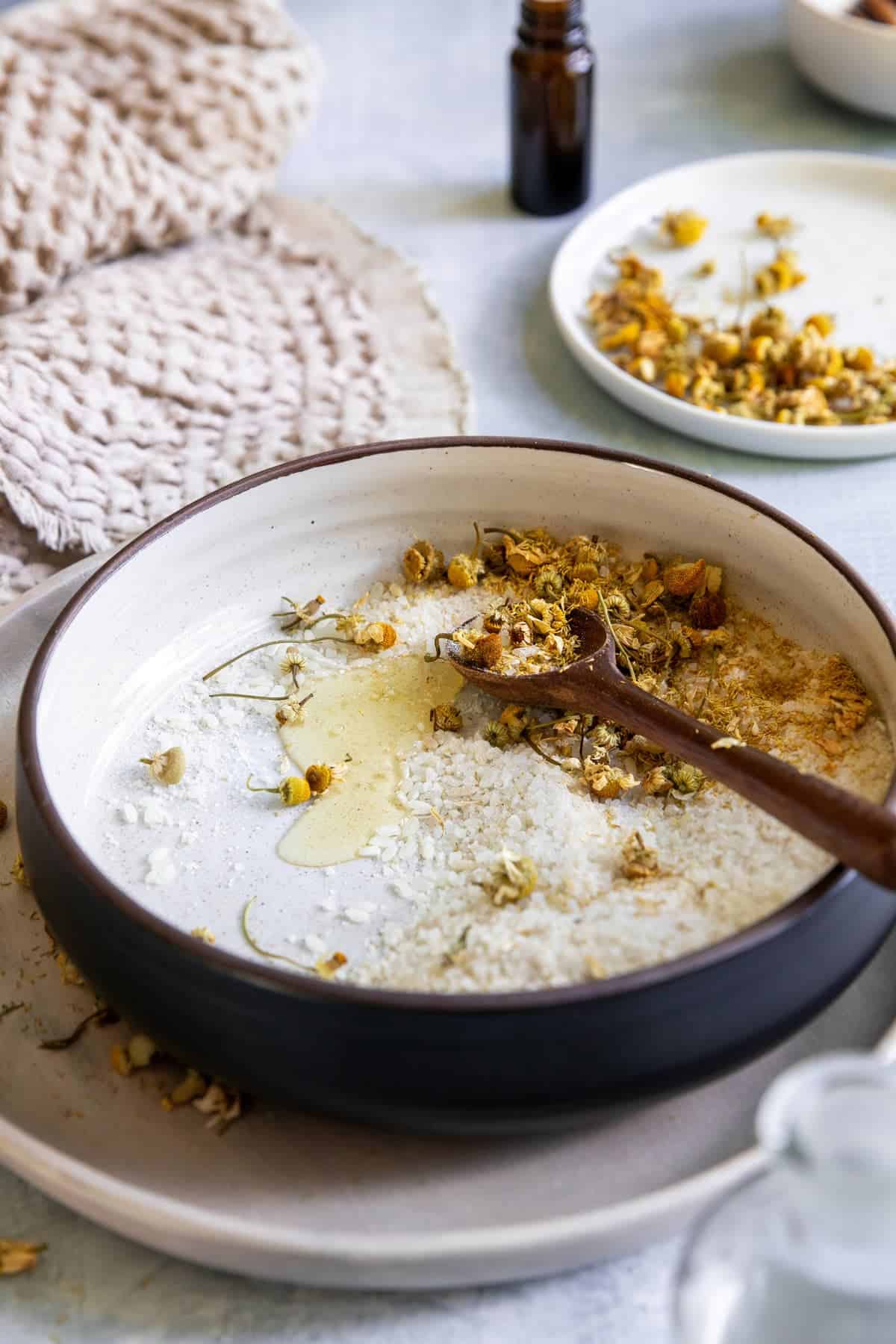 How to make a rice scrub for face