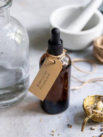 How to Make Tincture of Benzoin