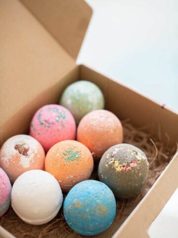 How To Use a Bath Bomb