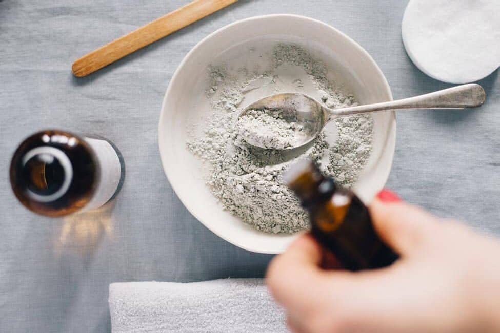 Clay Oily Skin Mask | 7 Bentonite Clay Detox Uses