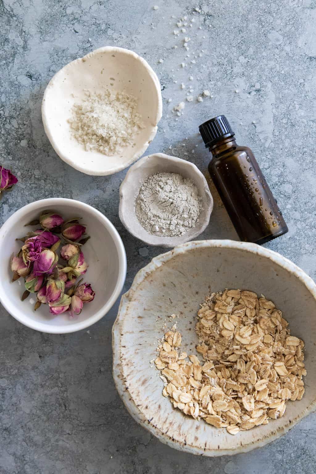 beneficial ingredients to add to homemade bath bombs