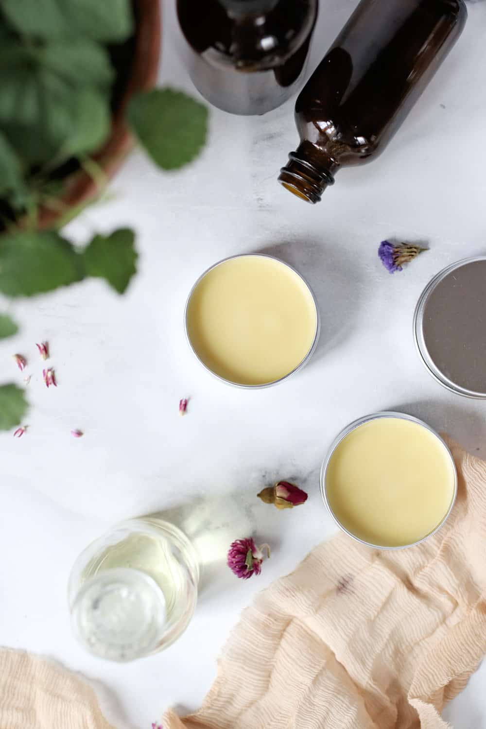 Homemade solid perfume recipe