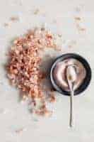 How to take a pink salt bath