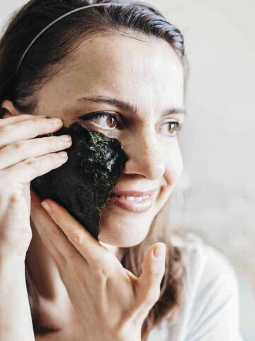 Seaweed sheet mask