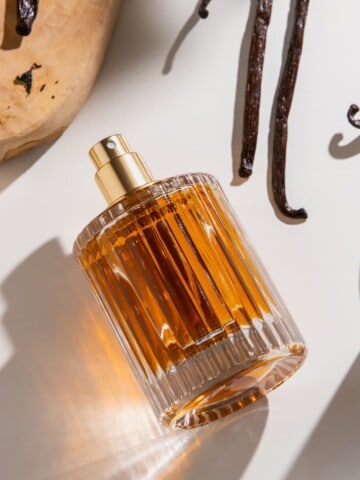 Ways to Make Vanilla Perfume